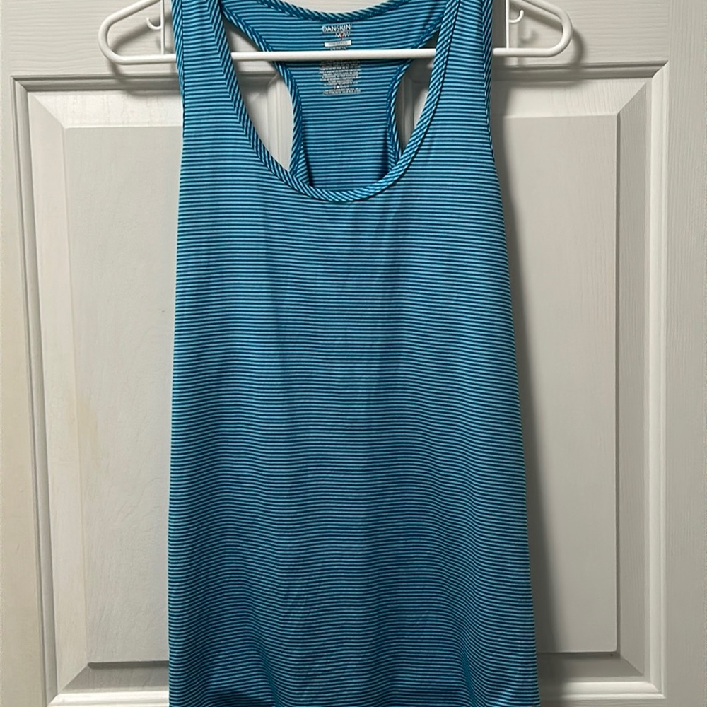 Danskin Now Semi Fitted Tank To Size Large